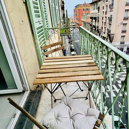 Charming In Port De Appartement *