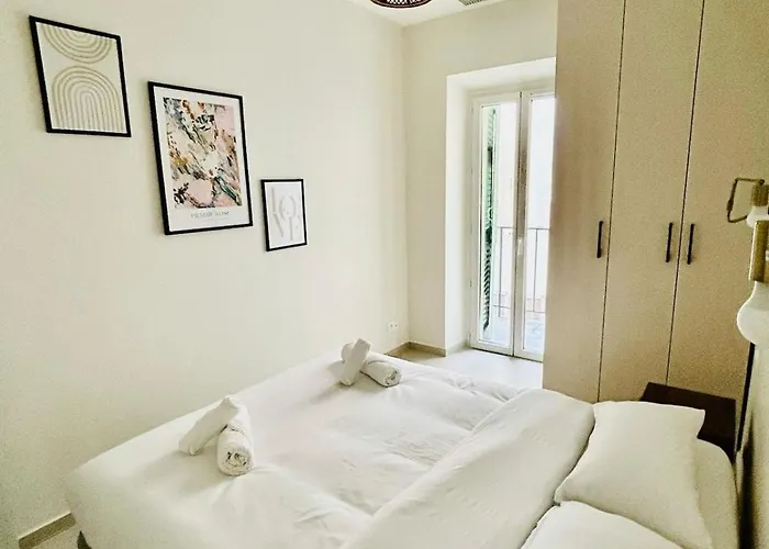 Appartement Charming In Port De Nice